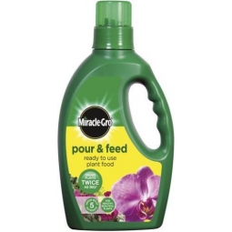 Miracle-Gro - Pour & Feed Plant Food - 1 Litre - Plant Feed